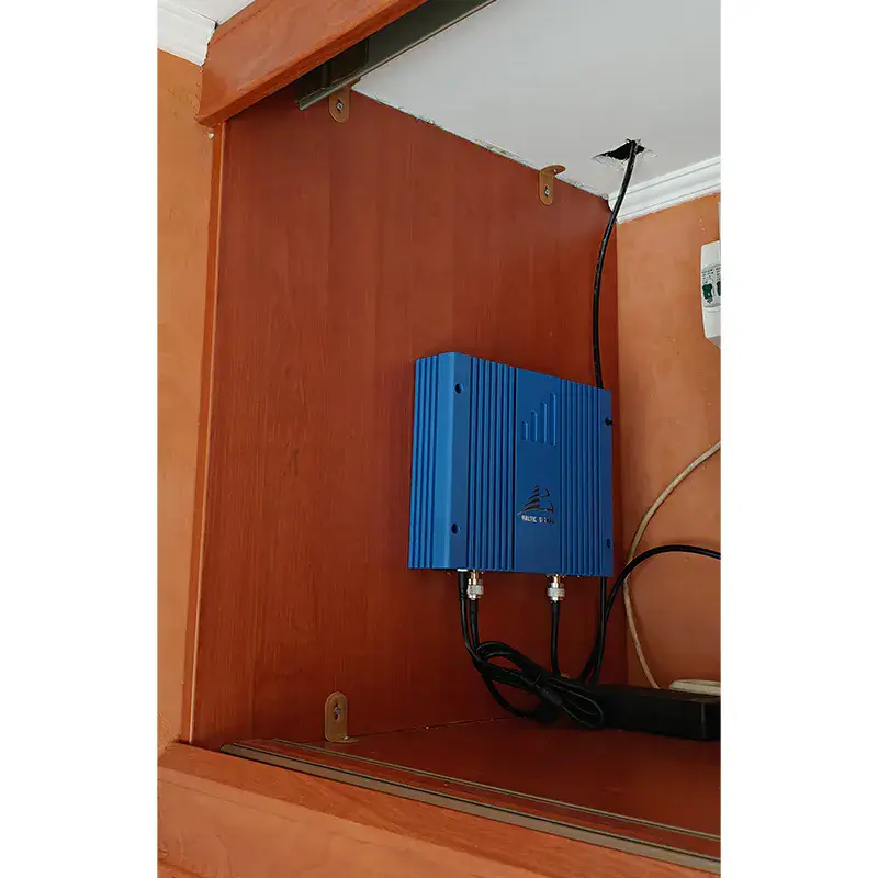 Репитер GSM/LTE1800+3G Baltic Signal BS-DCS/3G-80 (80 дБ, 1000 мВт) — фото 9